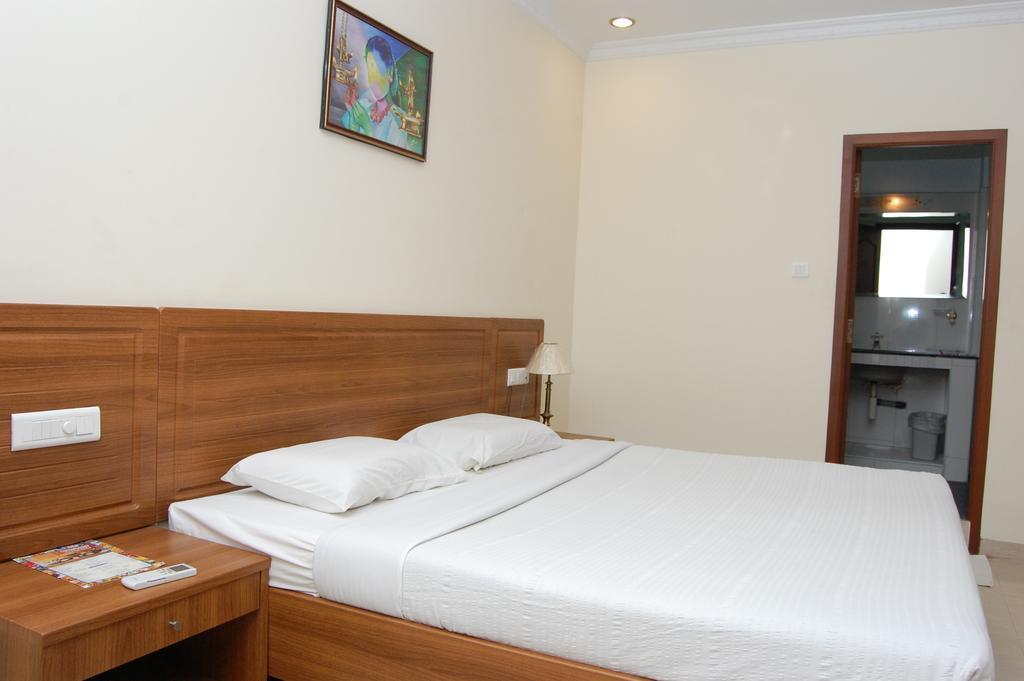 Hotel Sona'S Tiruchirappalli Room photo